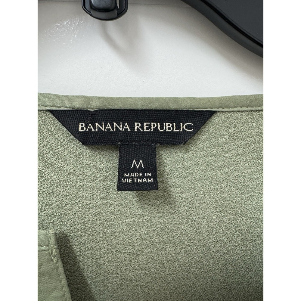 Medium Banana Republic Women V-Neck Top Sage Green 3/4 Sleeves Soft A6
